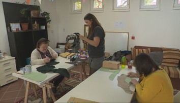 Ľudia so zdravotným postihnutím šijú rôzne produkty. Chránia životné prostredie a začleňujú sa do spoločnosti