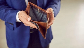Slováci sa dostávajú do bankrotu. Varovný je najmä rast počtu jednej skupiny