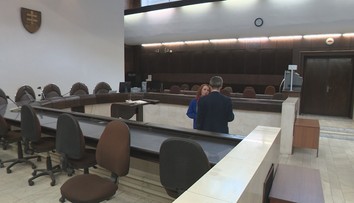 Sudca Michal Valent nafúkal nad jedno promile, talára sa vzdať nemusí
