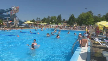 Prázdniny na termálnom kúpalisku. Koľko zaplatí rodina za deň v Dolnej Strehovej?