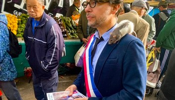 „Musíme sa naučiť žiť s potkanmi,“ radí zástupca starostu Parížanom. Do ulíc sa vybral s hlodavcom na ramene