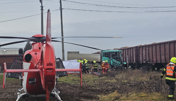 Vážna nehoda. Na železnici opäť zasahujú všetky zložky