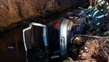 Auto plné mladých ľudí havarovalo na Šumave. Bilancia je mimoriadne tragická