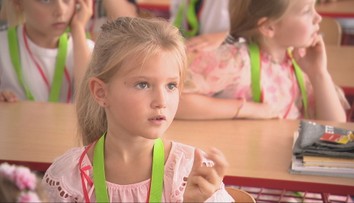 Vyučovanie bez zvonenia, či bez známok. Niektorí prváci sa začali učiť po novom