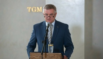 Andrej Babiš vyzval kancelára prezidenta Vratislava Mynářa k rezignácii