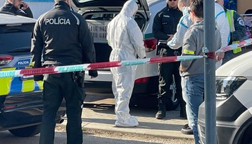 Zvrat v prípade dobodaného muža z Ilavy. Vyšetrovatelia zadržali a obvinili jeho 29-ročnú priateľku