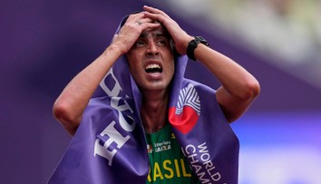 Brazílsky veterán Caio Bonfim sa konečne dočkal zlata. Slovák Dominik Černý v úvode viedol celý balík