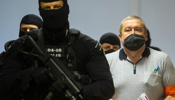 Bývalý špeciálny prokurátor Kováčik sa ide sťažovať do Štrasburgu, že ho držia vo väzbe