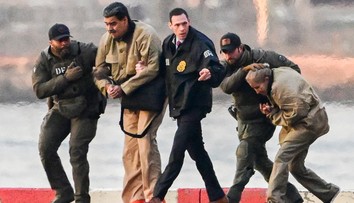 Madura s manželkou eskortovali na newyorský súd, kde si vypočujú text obžaloby