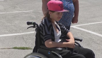 Zuzku zrazilo auto deň pred narodeninami. Operácia ju mala postaviť na nohy, osud jej neprial