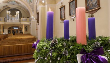 Bohoslužby cez advent zakázali. Predstaviteľom cirkví sa to nepáči, zhoda nie je ani v koalícii