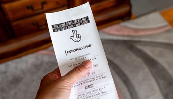 Predčasné Vianoce pre chudobnú rodinu. Zmena stratégie v stávkovaní im priniesla rozprávkovú výhru v lotérii