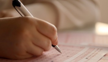 Trafil všetko, raduje sa z krásnej výhry. V slovenskej lotérii padol jackpot