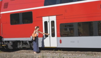 Cestujúci dochádzajúci vlakom zo Záhoria do Bratislavy strácajú trpezlivosť. Dôvodom je nový grafikon