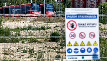 Zverejnili termín, kedy sa električkou po prvýkrát odveziete až na koniec Petržalky