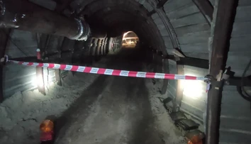 Veľké nešťastie vo vinárstve na východe Slovenska. V pivnici zasypalo štyroch mužov, jeden neprežil (†51)