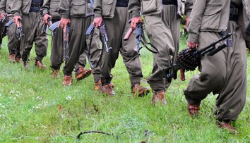 Kurdi sa stiahli, ropné polia a mesto Sindžár obsadili Jezídi