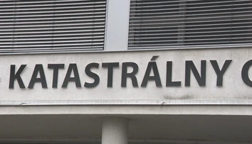 S prístupom do katastra to vraj vyzerá nádejnejšie. Dostať sa dá k niektorým plnohodnotným potvrdeniam
