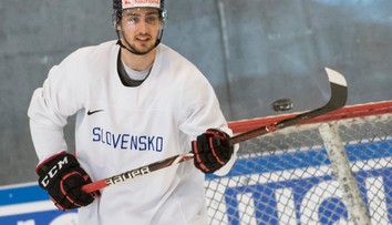 Jurčo sa vracia do KHL. Zo švajčiarskeho Davosu prestúpil do Avangardu Omsk