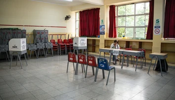 Hitler Mussolini vyhral voľby. Neuveriteľné meno nového starostu nie je žiadny vtip