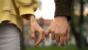 Nezvyčajná finančná odmena. Firma sa rozhodla prispieť zamestnancom za to, že budú aktívne randiť