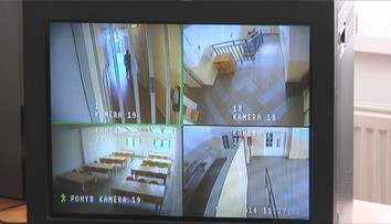 Prísnejšie ako vo väzení. Ombudsman našiel pri kontrole utečeneckého tábora v Sečovciach vážne nedostatky