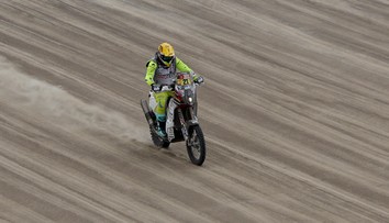 Jakeš odstúpil z Rely Dakar: Úplne sa mu rozsypala prevodovka