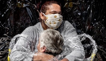 Poznáme víťazov súťaže World press photo: Toto sú najkrajšie a najsilnejšie snímky roka 2020