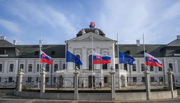 V sobotu bude na Slovensku štátny smútok. Prečítajte si, ako je to s oslavami či so športovými podujatiami