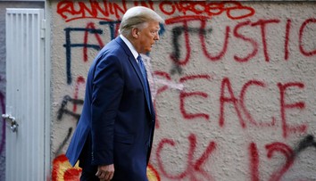 Trump pohrozil, že proti protestujúcim nasadí armádu