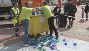 Koľko stlačených fliaš sa zmestí do kontajnera? Svidníčania prekonali rekord