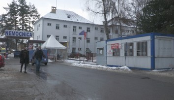 Oravu naplno zasiahla štvrtá vlna: Miera pozitivity je vysoká, testovacie miesta nestíhajú