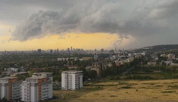 Horúčavy končia. Už o pár hodín na Slovensku udrie zlom, dorazí silný vietor