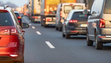 Testy na vodičák čaká veľká zmena. Šoféri budú musieť zvládnuť úplne iné otázky