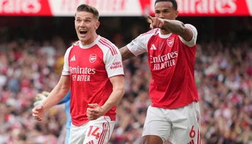 Dobrý deň pre rivalov z Londýna. Arsenalu stúpli šance na titul, Tottenhamu na záchranu