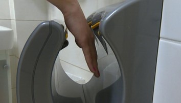 Americkí vedci testovali sušiče rúk. Po výsledkoch ich takmer porazilo