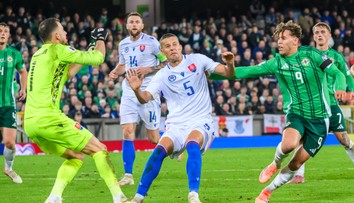 Chyba brankára a vlastný gól zlomili Slovensku väzy. Sen o MS sa nám v Belfaste vzdialil