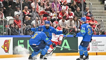 Ukrajina je stále v hre o MS v hokeji. Vracia sa krajina, ktorá Slovensku prichystala šokujúcu prehru