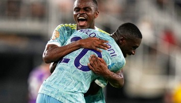 VIDEO: Juventus nedal súperovi šancu na úspech. Zápas Salzburgu ovplyvnila silná búrka