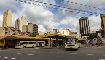 Cestujúci hovoria o pekle. Najdlhšia autobusová trasa trvá takmer šesť dní