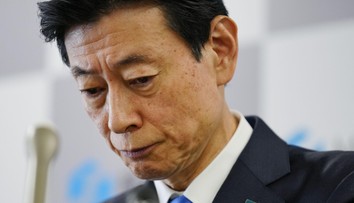 Traja japonskí ministri podali demisiu pre veľký úplatkársky škandál vo vládnej strane