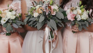 Nevesta sa obávala svadobného zlyhania. Družičky preto museli súhlasiť s 37 bizarnými bodmi