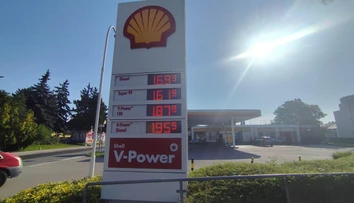 Chcel si na pumpe len vybrať vodu z kufra. O dva týždne dostal účet na 372 eur