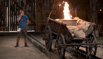 Opäť v starej koži? Exfarmár sa zbavil vlasov a ukázal vypracované telo