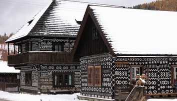 Turnikety v Čičmanoch? Šimkovičová navrhla platiť za vstup, starostka má pre ňu odkaz