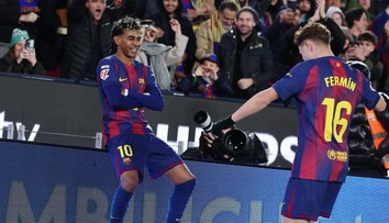 Barcelona sa po presvedčivom triumfe vrátila na čelo La Ligy. Hancko vyhral mikrosúboj s Valjentom