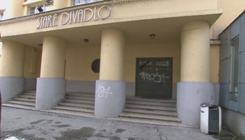 Vandali v Nitre sprejom pomaľovali národnú pamiatku, riaditeľ dal takúto ponuku