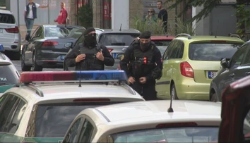 Ozbrojené komando vtrhlo na bratislavskú školu. Dvoch stredoškolákov obvinili z prípravy vraždy spolužiaka