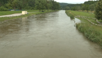 Na východe panujú veľké obavy. V okolí Košíc hrozí prívalová povodeň