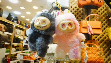 Výrobca slávnych hračiek čelí obvineniam z vykorisťovania. Pracovať tam mali aj neplnoletí